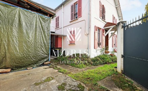 House in Le Parc, Saint-Maur-des-Fossés, France 1