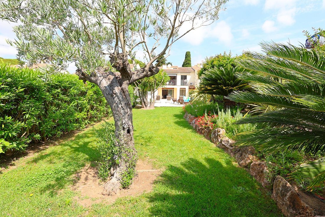 House in Nartelle-Noyer-Bellevue-bd des Sardinaux, Sainte-Maxime, France 3 - 16334478