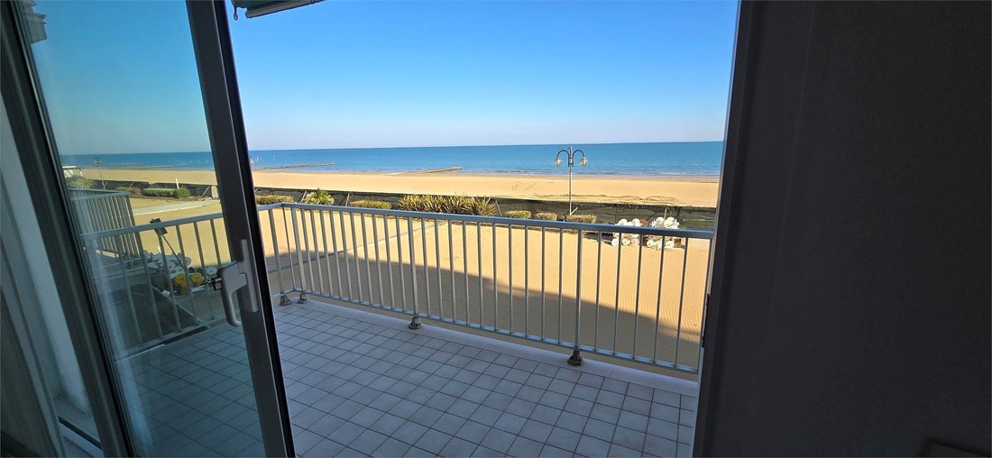 Apartment in Jesolo Town, Jesolo, Veneto 2 - 16568784