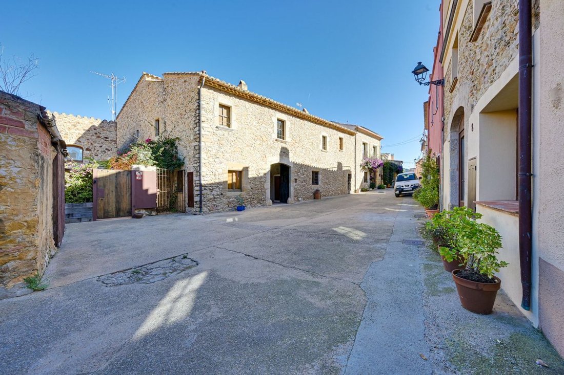 Country House in Regent, Catalonia, Spain 1 - 16570848