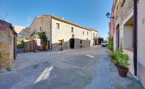 Landhaus in Regencós, Katalonien, Spanien 1