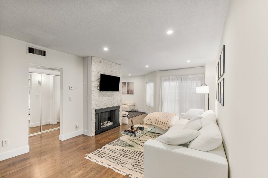 Condo in West Hollywood, California, United States 3 - 16572561