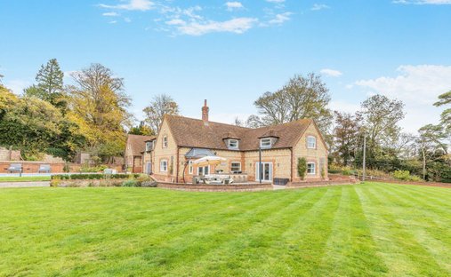 House in Oving, England 1