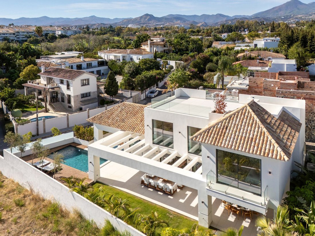 Villa in San Pedro de Alcantara, Andalusia, Spain 1 - 16569579