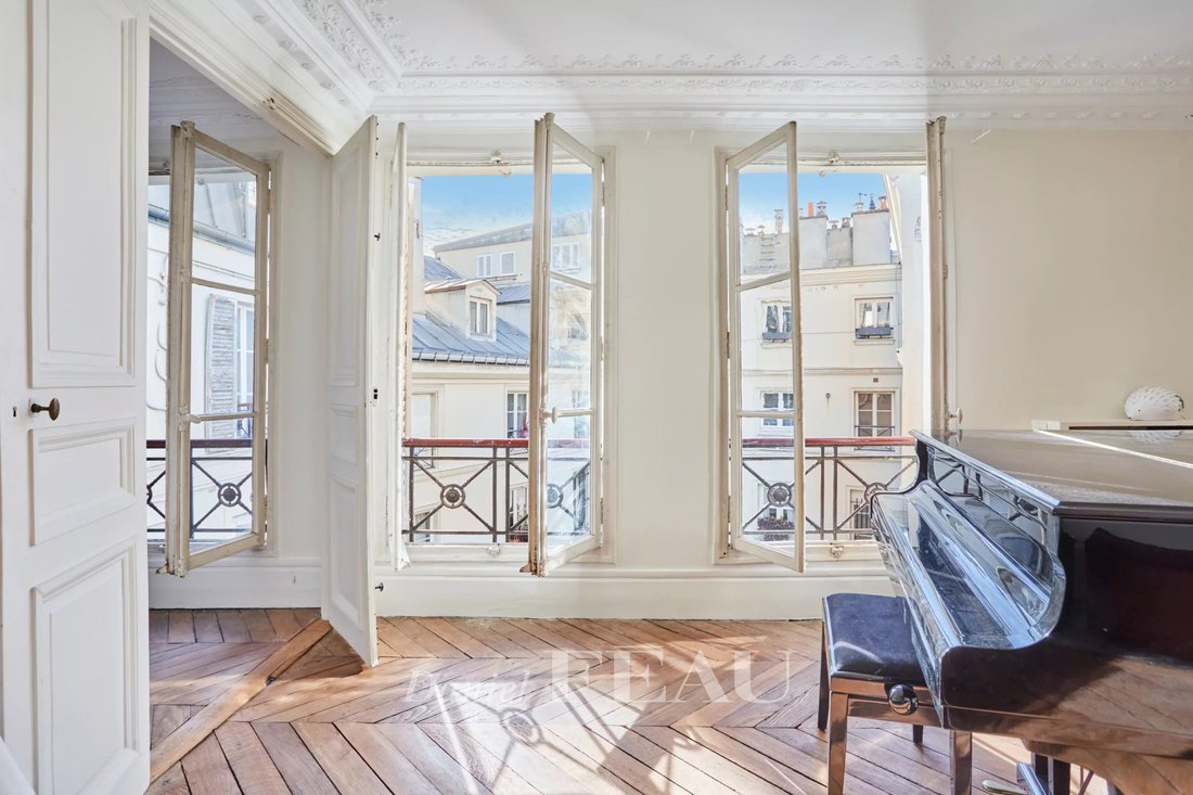 Apartment in Saint Thomas d'Aquin, Paris 7e Arrondissement, Paris 5 - 16568581