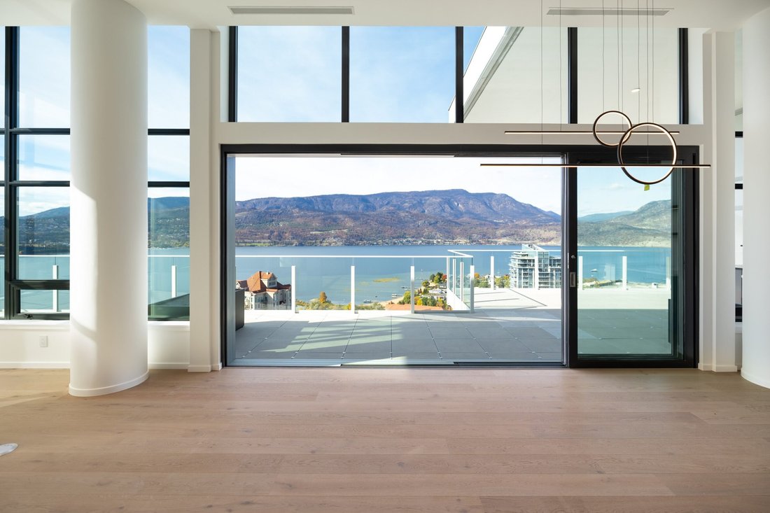 House in Kelowna, British Columbia, Canada 5 - 16572055