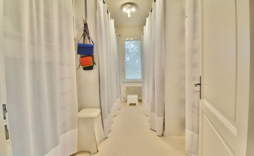 Castle for Sale in Saussignac, Nouvelle-Aquitaine, France