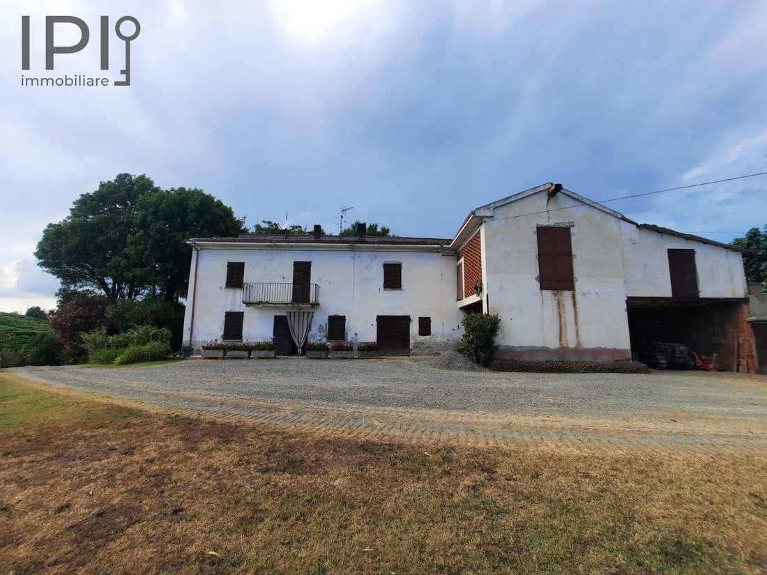 Country House in Quaranti, Piedmont, Italy 2 - 16568984