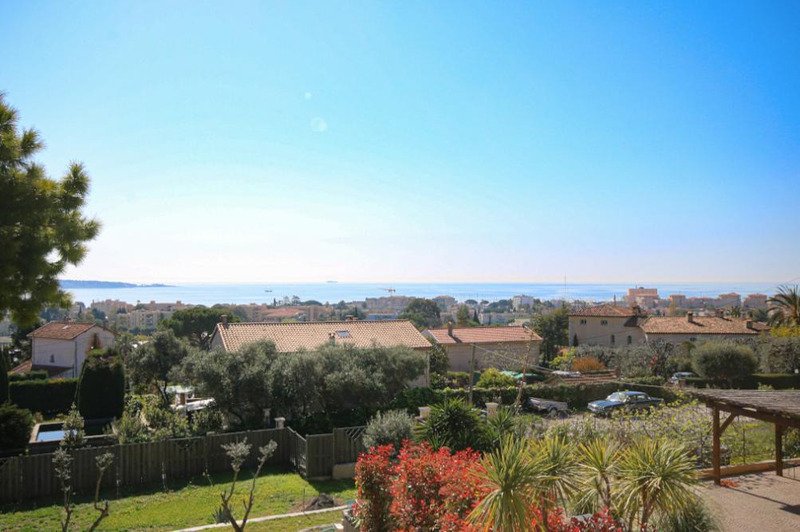 Villa in Gabelle-Courcettes-Les Clos, Vallauris, France 1 - 16571129