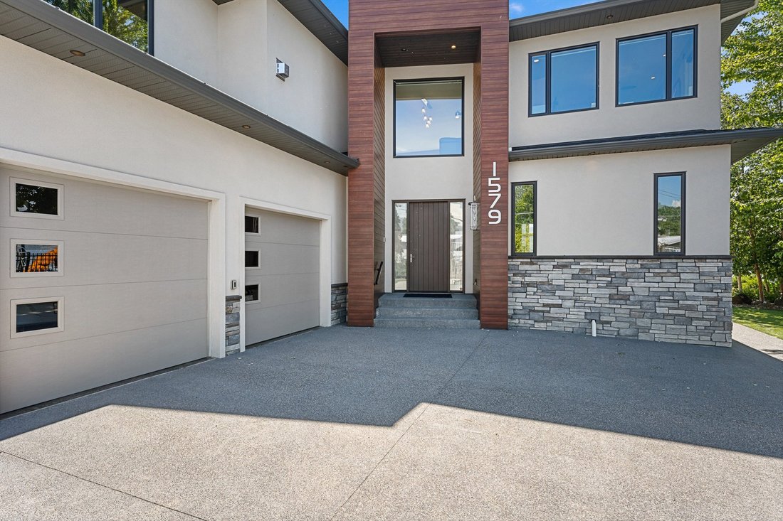 House in West Kelowna, British Columbia, Canada 5 - 16572044