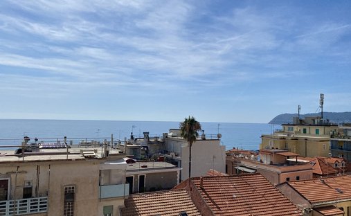 Apartment in Central Hill, Alassio, Liguria 1
