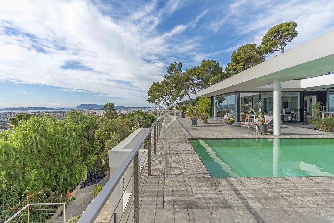 Villa in Beaulieu-Darboussèdes, Toulon, France 1 - 16568765