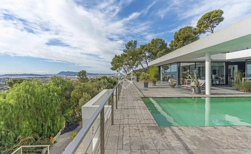 Villa in Beaulieu-Darboussèdes, Toulon, France 1