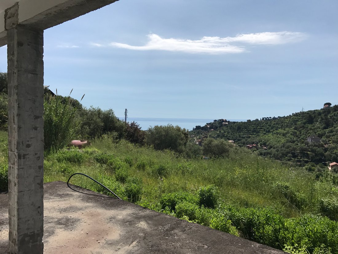 Villa in Central Hill, Alassio, Liguria 2 - 16569126