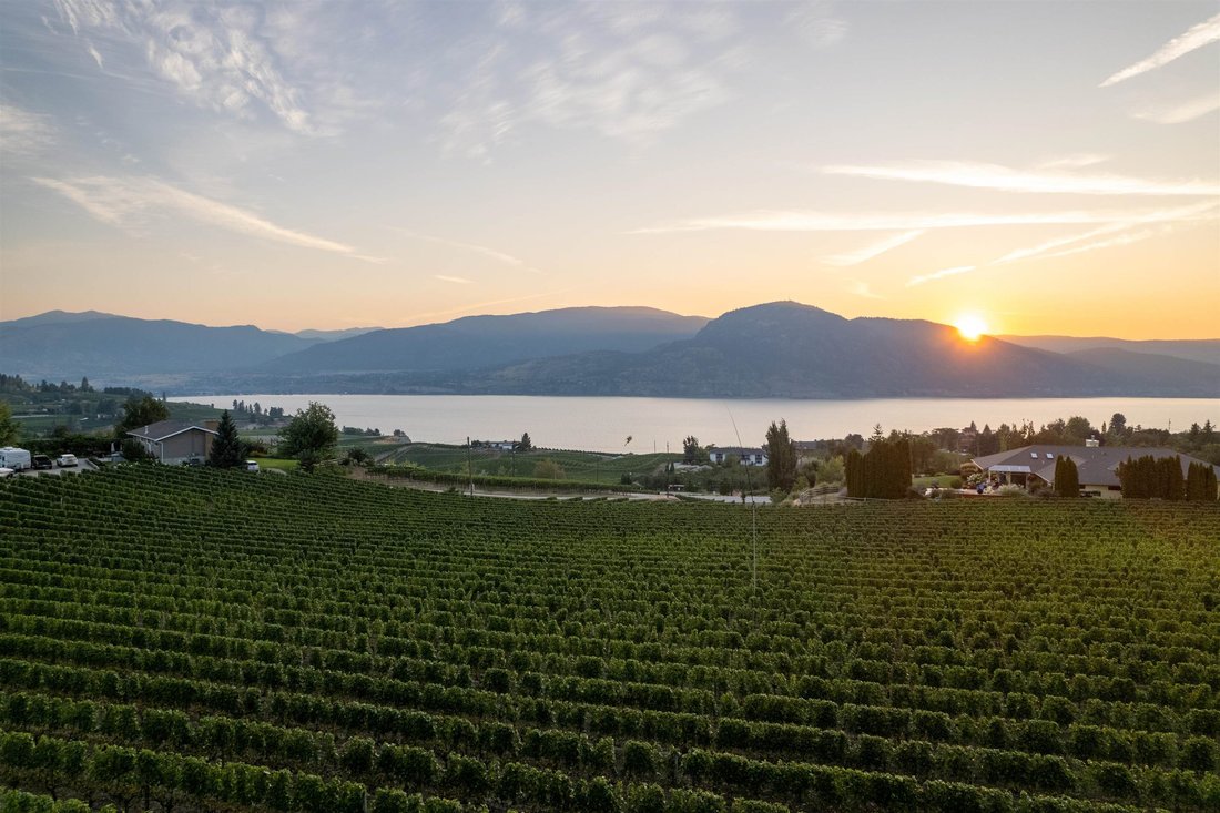 Maison à Penticton, Colombie-Britannique, Canada 5 - 16571557