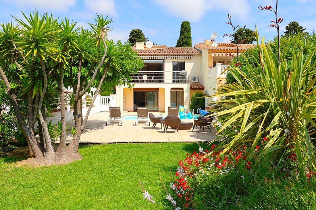 House in Nartelle-Noyer-Bellevue-bd des Sardinaux, Sainte-Maxime, France 2 - 16334478