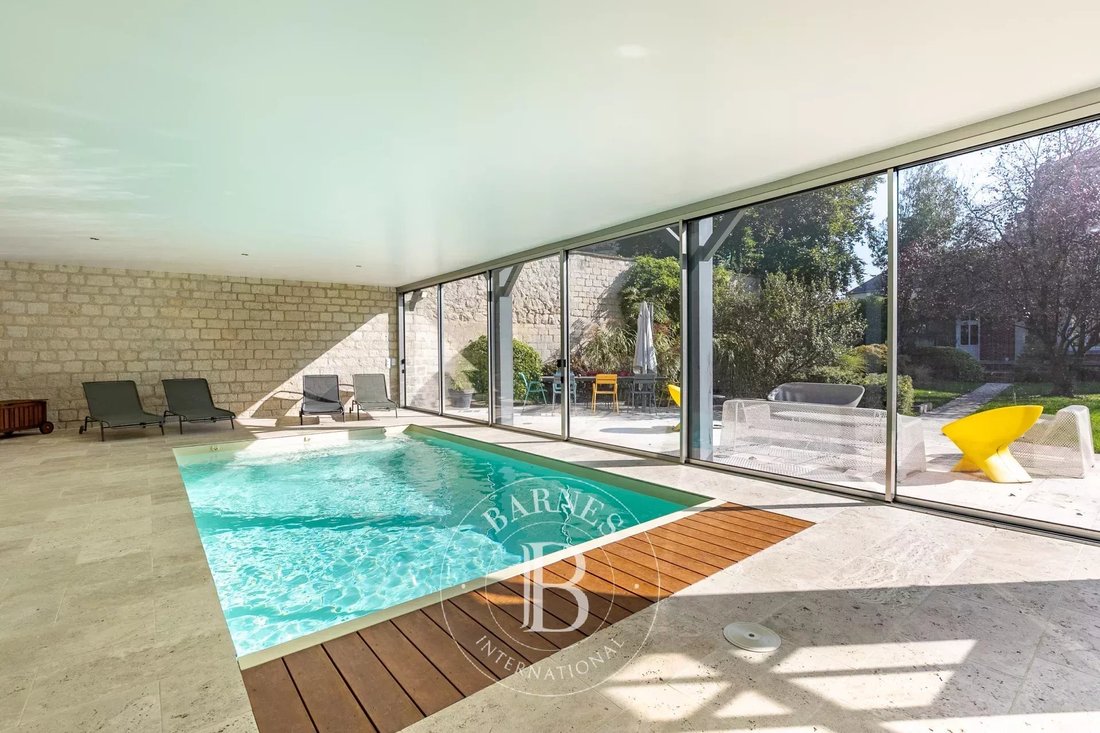 Estate in Chantilly, Hauts-de-France, France 2 - 16569496