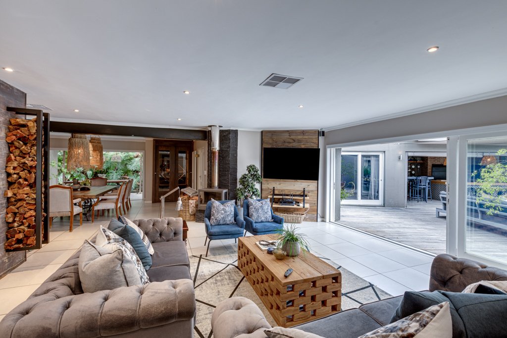House in Benmore Gardens, Gauteng, South Africa 2 - 16572313