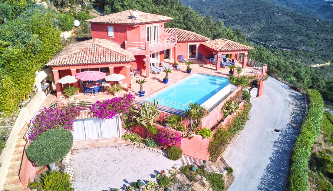 Villa in Nartelle-Noyer-Bellevue-bd des Sardinaux, Sainte-Maxime, France 1 - 16570957