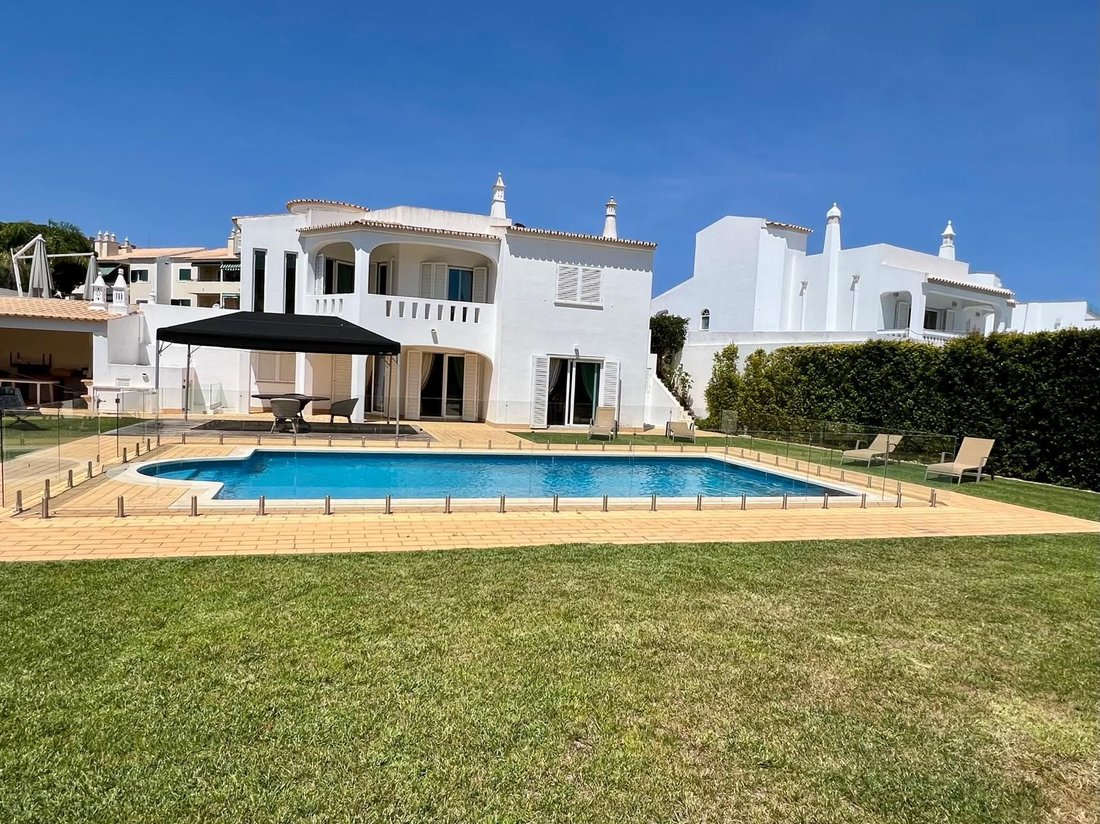 Villa in Vilamoura, Quarteira, Algarve 3 - 16573094