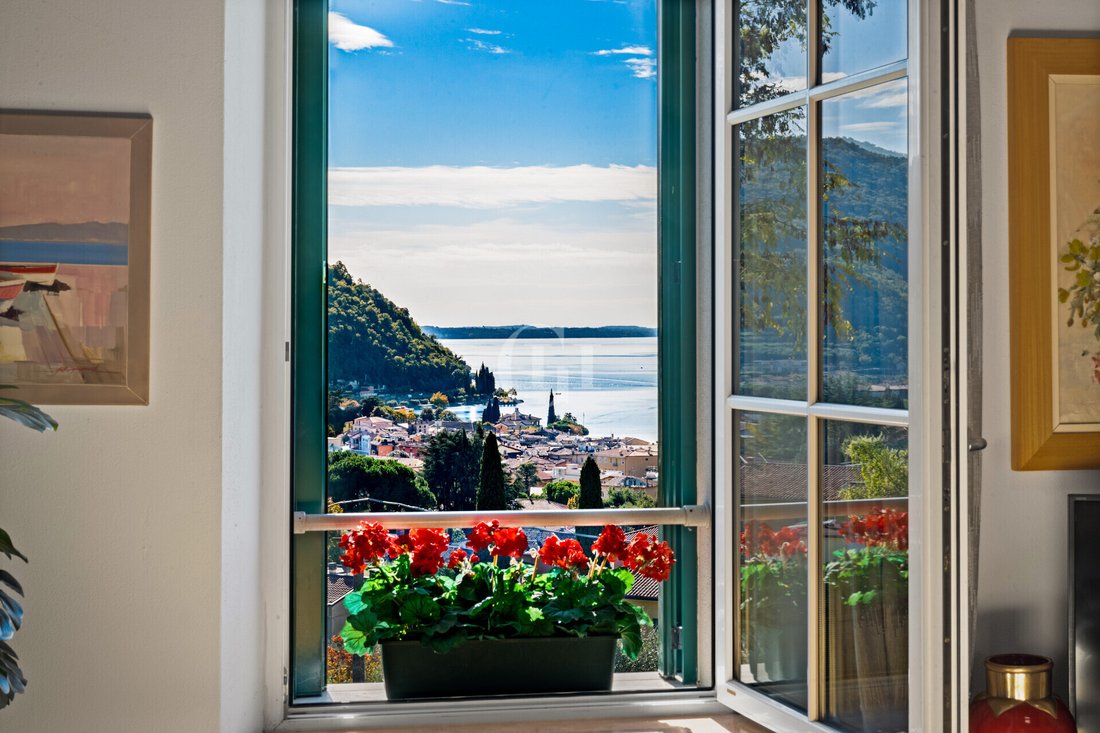 Apartment in Garda, Veneto, Italy 1 - 16572827