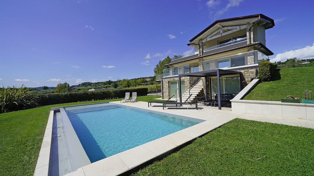 Villa in Moniga del Garda, Lombardy, Italy 3 - 16572690