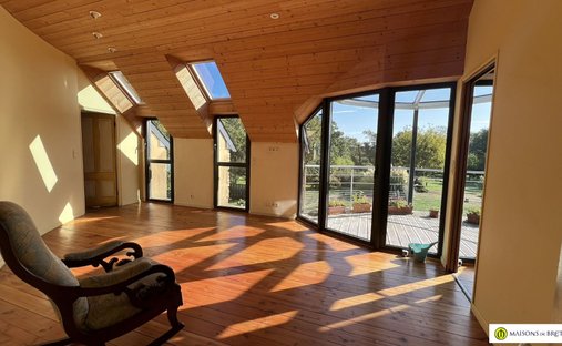 An Incredible Real Estate Asset Overlooking The Ria.