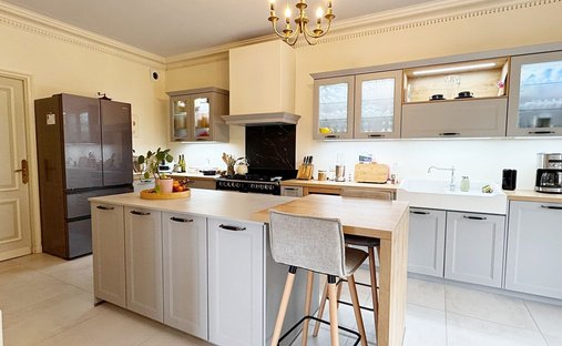 An Incredible Real Estate Asset Overlooking The Ria.