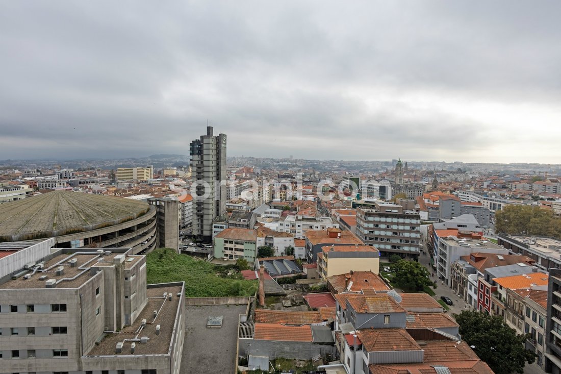 Apartment in Cedofeita, Santo Ildefonso, Se, Miragaia, Sao Nicolau e Vitoria, Porto District, Portugal 1 - 16570823