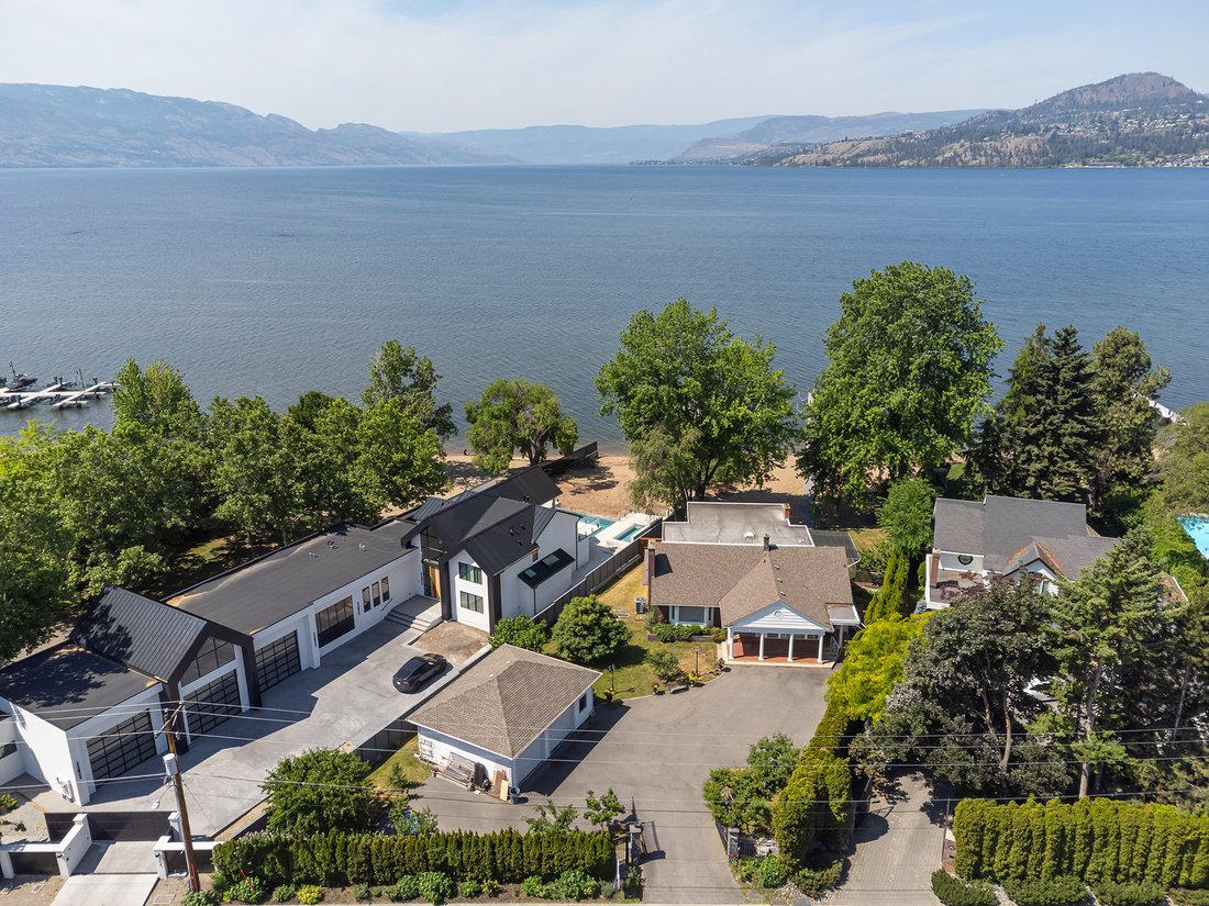 House in Kelowna, British Columbia, Canada 3 - 16572064