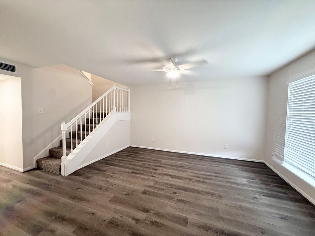 Houston, Texas, United States 5 - 16571400