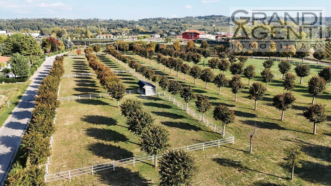 Farm Ranch in Bussolengo, Veneto, Italy 3 - 16571589