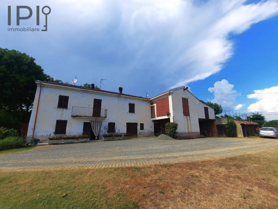Country House in Quaranti, Piedmont, Italy 1 - 16568984