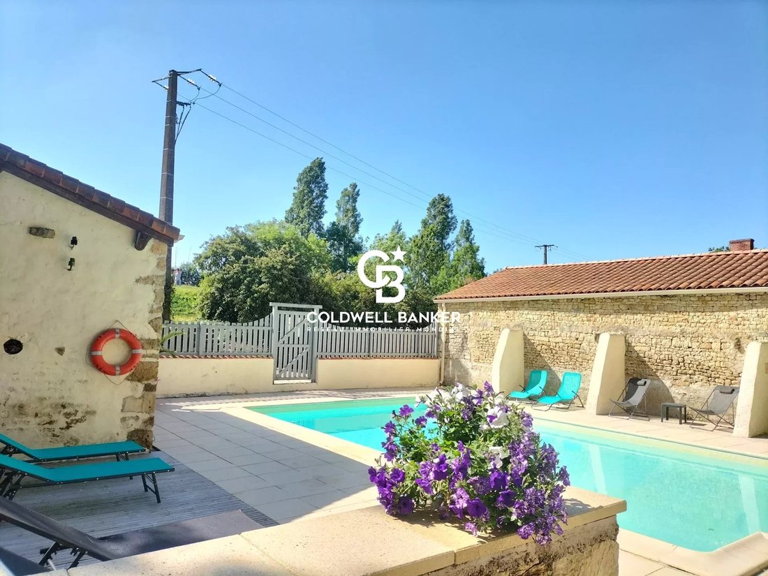 Saint-Jean-de-Beugne, Saint-Jean-d'Hermine, France 2 - 16570782