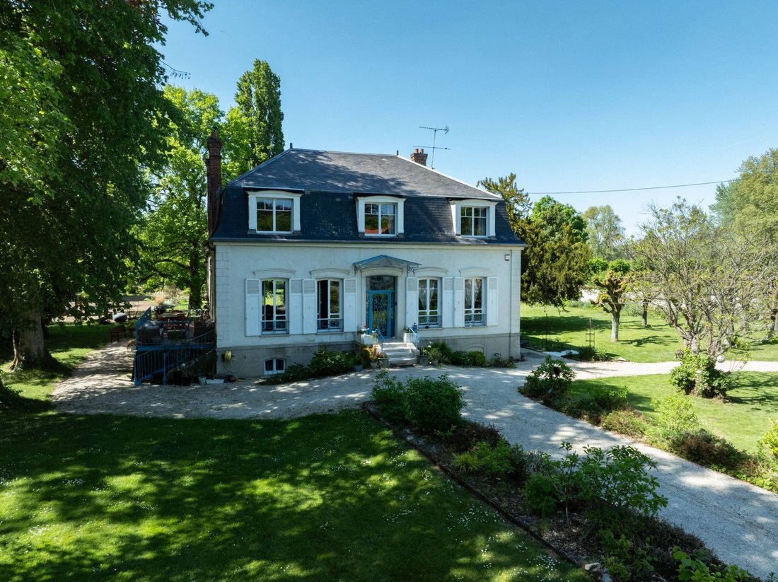 House in Germigny-l'Eveque, Ile-de-France, France 2 - 16572875