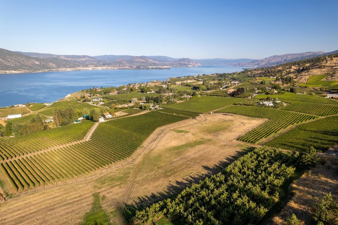 Maison à Penticton, Colombie-Britannique, Canada 1 - 16571557