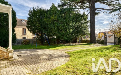 Castle for Sale in Saint-Leu-la-Forêt, Île-de-France, France