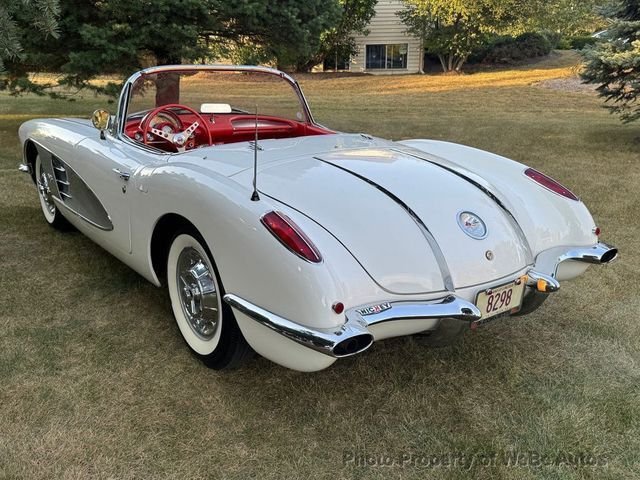 Chevrolet Corvette in Calverton, NY, United States 3 - 16570875