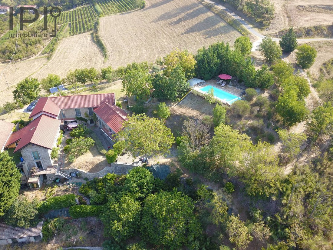 Villa in Roccaverano, Piedmont, Italy 1 - 16568890