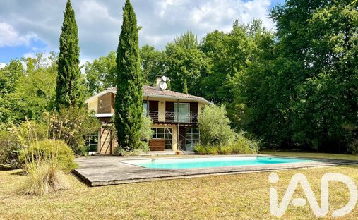 House in Salles, Nouvelle-Aquitaine, France 1