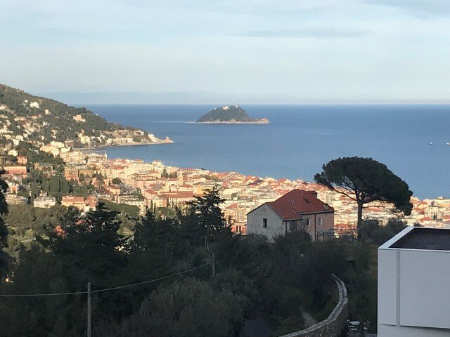 Villa in Central Hill, Alassio, Liguria 1 - 16568728