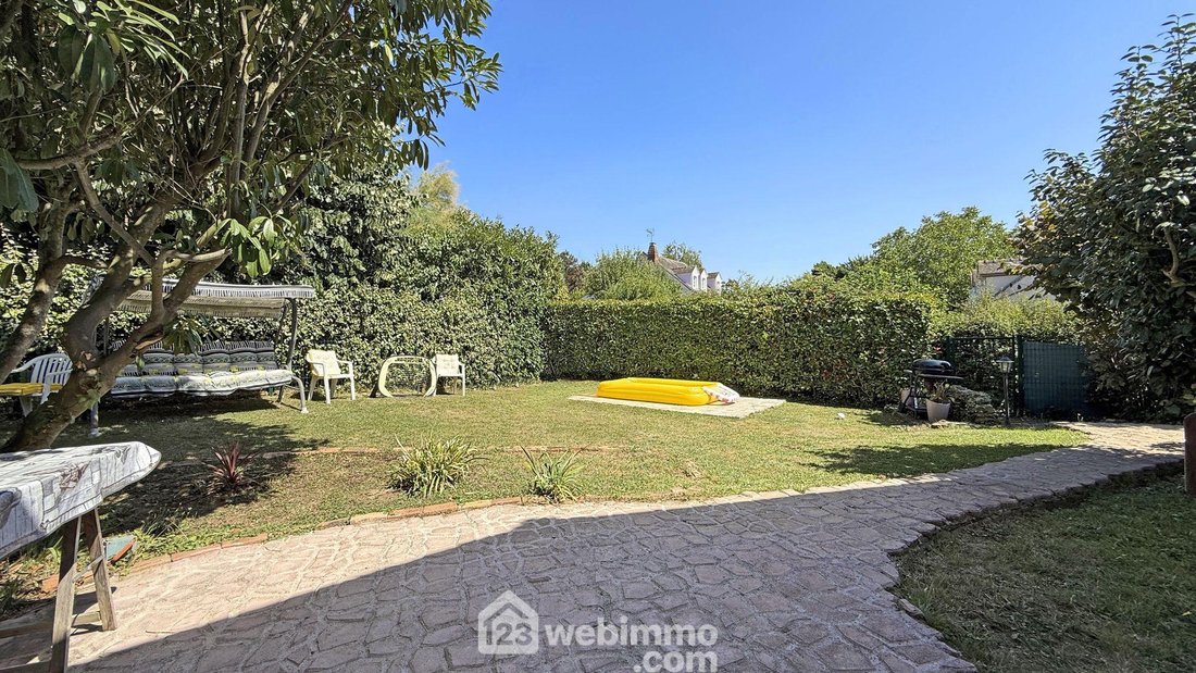 Villa in Vieux Village-Murs du Parc, Marolles-en-Brie, France 1 - 16569646