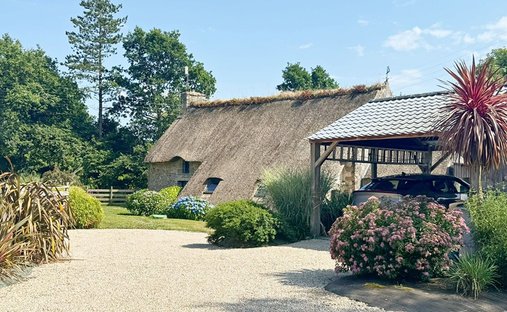 An Incredible Real Estate Asset Overlooking The Ria.