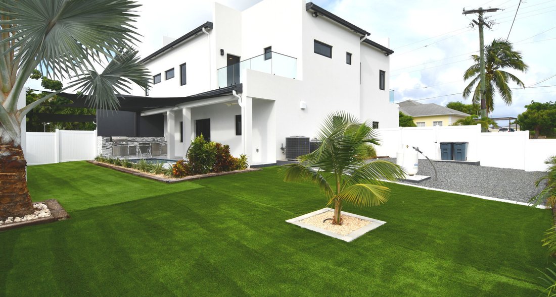 House in West Bay, West Bay, Cayman Islands 1 - 16571215