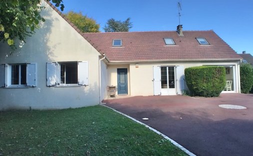 House in Cernay-la-Ville, Ile-de-France, France 1