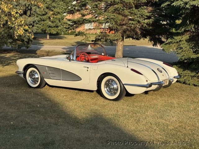 Chevrolet Corvette in Calverton, NY, United States 5 - 16570875