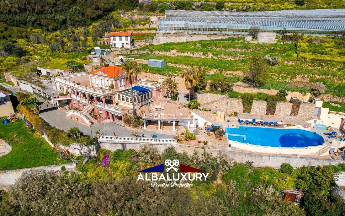 Villa in Center, Ospedaletti, Liguria 3 - 15063627