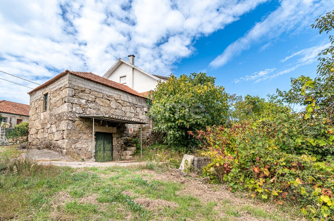 Finca in Vila e Roussas, Distrikt Viana do Castelo, Portugal 1 - 16571527