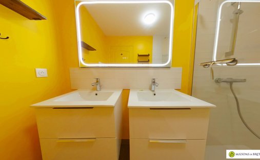 An Incredible Real Estate Asset Overlooking The Ria.