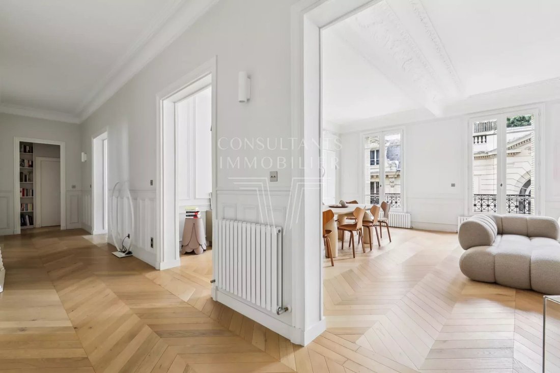 Apartment in Paris 8e Arrondissement, Paris, France 2 - 16568975